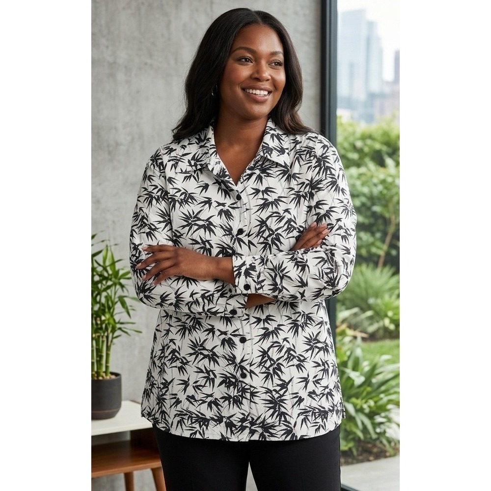 Anne Carson Woman Button Front Silk Jacket 2X White Black Bamboo Print Long Slv